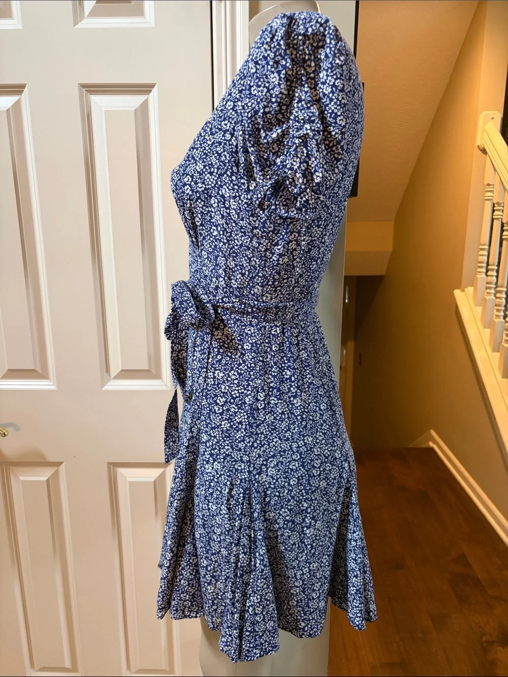 Polo by Ralph Lauren Blue Floral s/s Nami Crepe Wrap Mini Dress, 6 - Picture 9 of 11